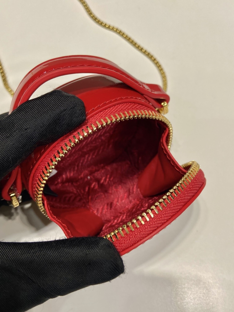 Pra*a round bags